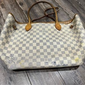 Please read and look at all photos.